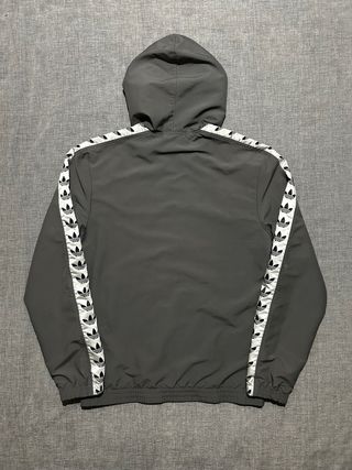 Giacca Adidas leggera grigia taglia S