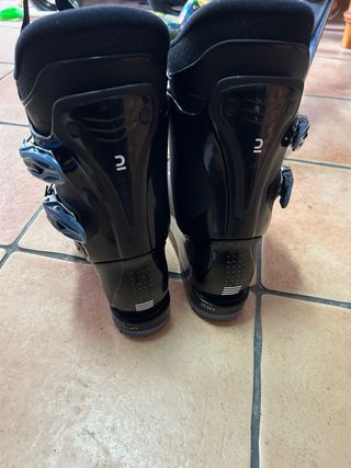 Esquís Stokli SL con fijaciones y botas decatlón