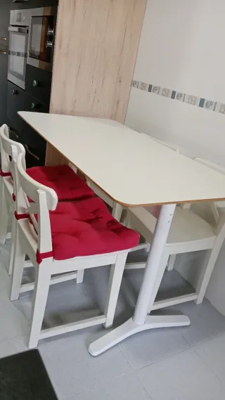 4 Sillas tipo taburete