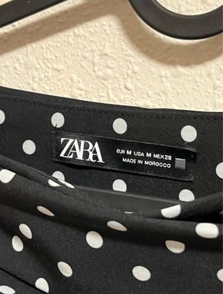 Falda corta negra Zara