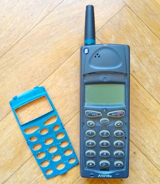 Ericsson A1018s (Para Piezas)