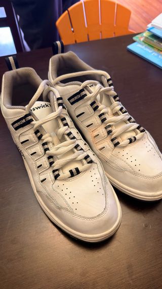 Zapatos de bolos Brunswick blancos