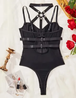 Conjunto lencería:body y arnés.CON ETIQUETA. S y L