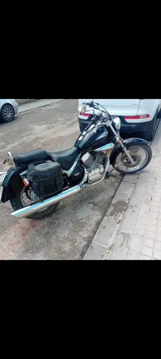 Suzuki Intruder LC 250