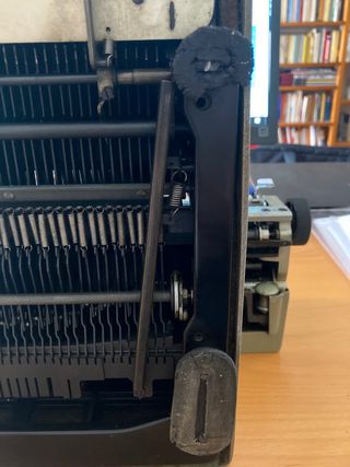 Máquina de escribir Olivetti Lexicon 80