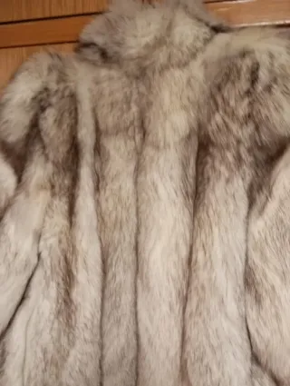 Chaquetón de piel de zorro, 42