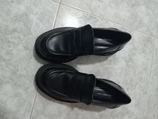 Zapatos Bershka negros talla 37