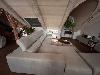 Divano Gazzano con chaiselong, isola e pouf