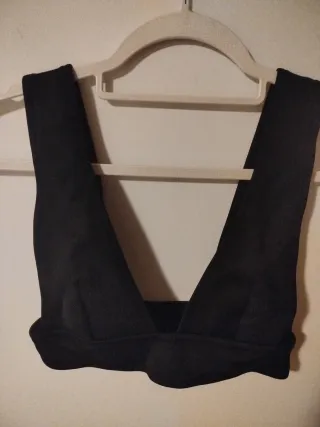 Top bikini negro
