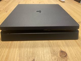 PS4 Slim – limpia y revisada – leer descripción