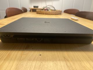 PS4 Slim – limpia y revisada – leer descripción