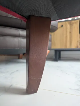 Butaca rosa de terciopelo cómoda