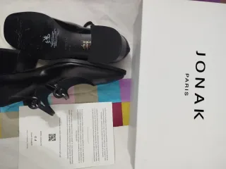 Zapatos Jonak Paris negros