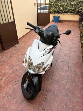 Yamaha Jog RR negociable