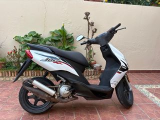 Yamaha Jog RR negociable