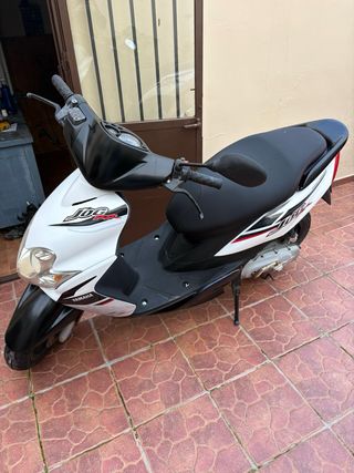Yamaha Jog RR negociable