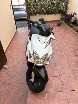 Yamaha Jog RR negociable