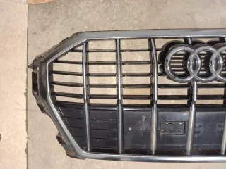 Rejilla Delantera Audi Q3