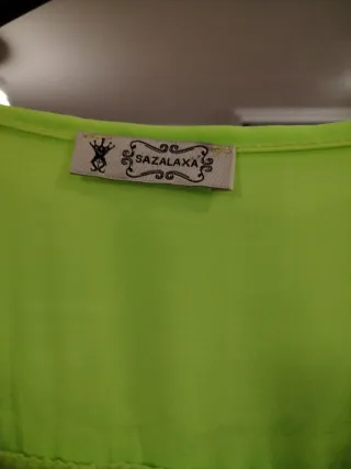 Body verde flúor con volantes