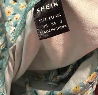 Vestido floral ajustable