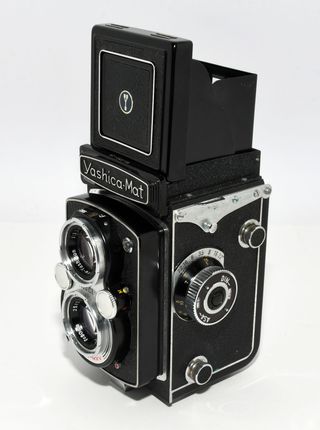 Cámara Yashica Mat TLR 6x6 80mm f/3.5