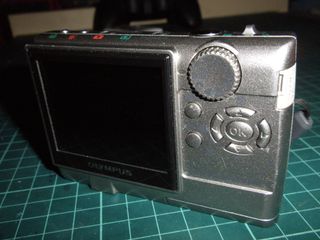 Cámara Digital Olympus FE-140 Plata