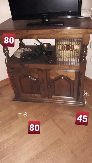 Mesa de TV de madera