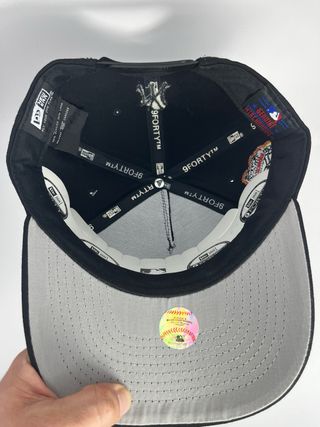 Gorra New Era 9FORTY NY Yankees Llamas Negra
