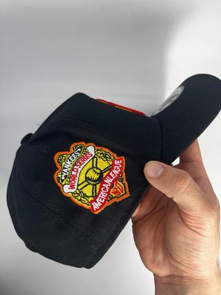 Gorra New Era 9FORTY NY Yankees Llamas Negra