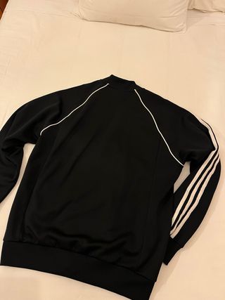 Chaqueta Adidas Originals negra con cremallera
