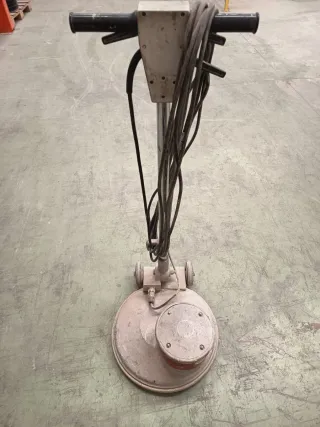 Pulidora de suelos profesional viudez puerta M-440