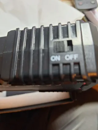 Arrancador Coche FOWAWU 12V con Brújula.