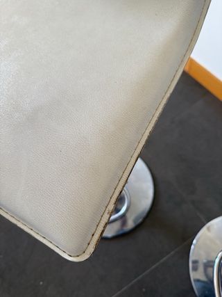 Taburetes altos cocina piel y metal