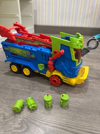 SuperThings Kazoom Power Mr. King Truck + 15 muñec