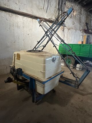 Carro Herbicida Aguirre 800Litros