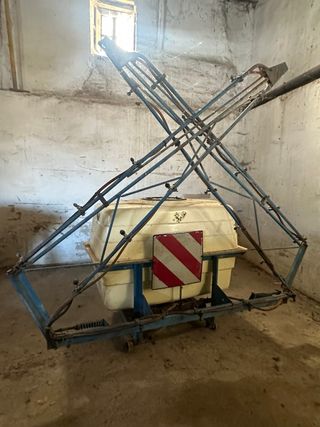 Carro Herbicida Aguirre 800Litros