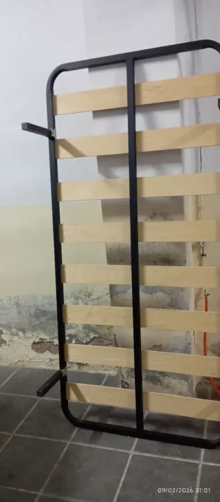 Somier de lamas metálico y madera