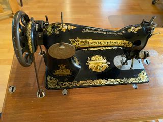 Máquina de coser Singer antigua
