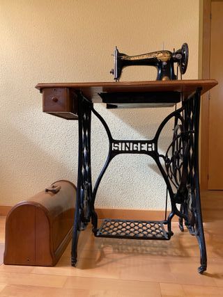 Máquina de coser Singer antigua