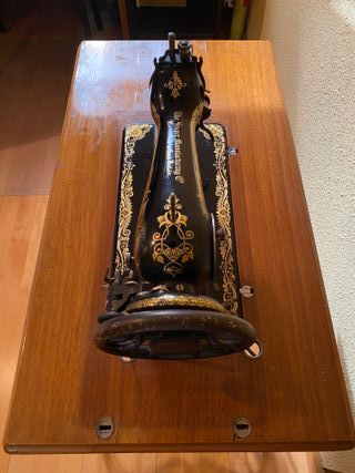 Máquina de coser Singer antigua