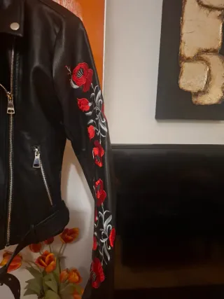 Cazadora Biker Negra S Flores Bordadas