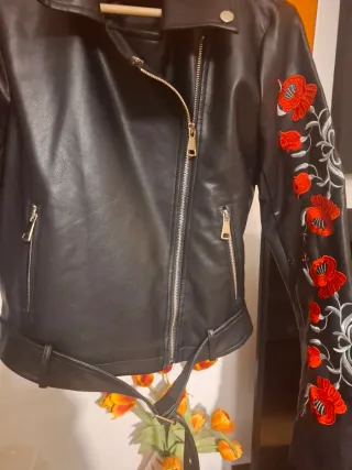 Cazadora Biker Negra S Flores Bordadas