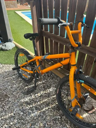 Bicicleta BMX Naranja