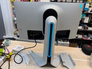 Monitor da gioco Alienware 27 AW2721D