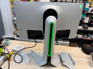 Monitor da gioco Alienware 27 AW2721D