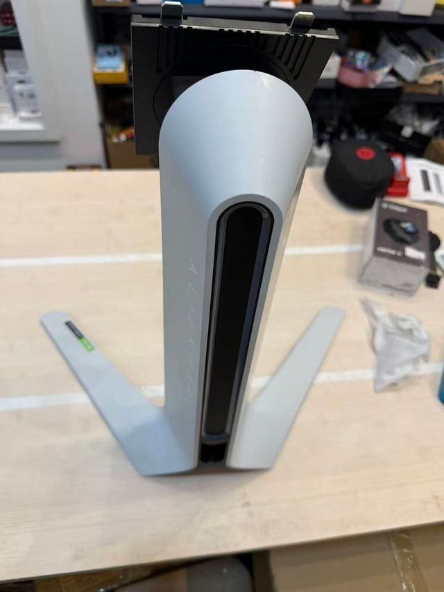 Monitor Gaming Alienware 27 AW2721D