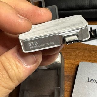 Disco duro Lexar 2TB SSD Profesional Go + Hub