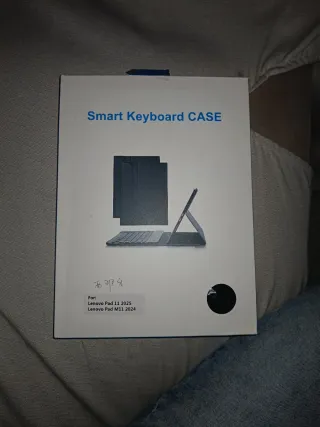 Funda y Teclado para Tablet 11