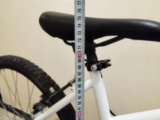 Bicicleta infantil blanca