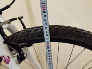 Bicicleta infantil blanca